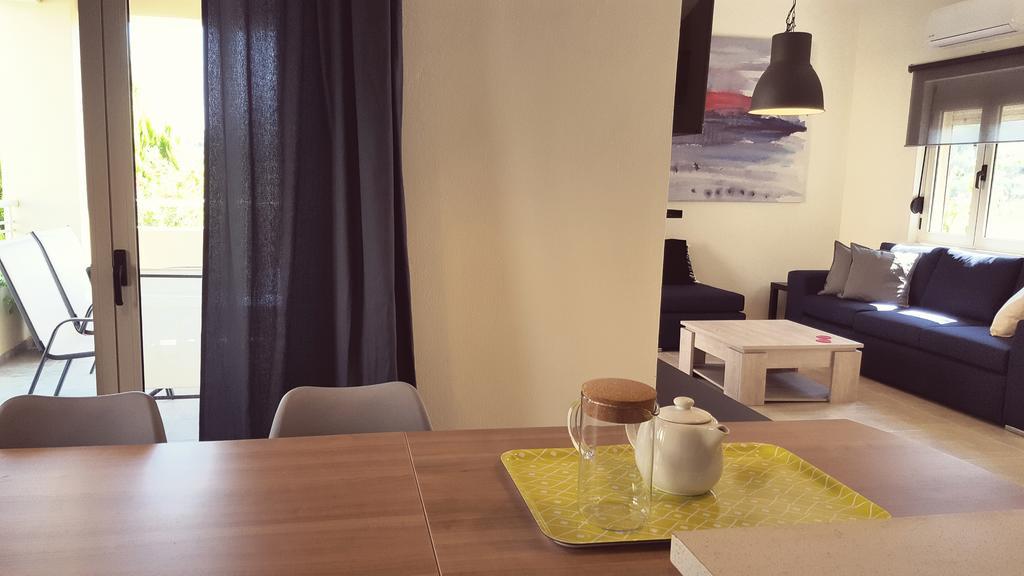 Home Skouloudi Dhrámia Exteriör bild